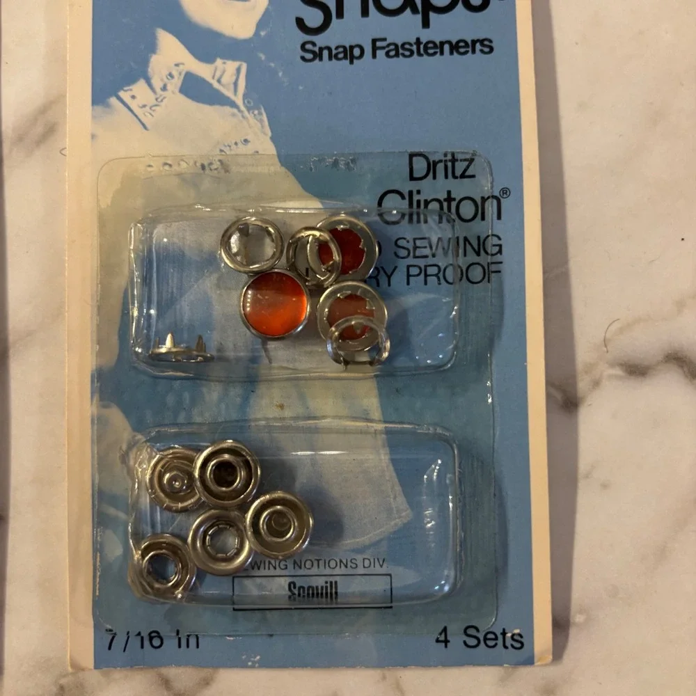 Vintage Sewing Notions Lot Dritz Ginger Snaps Red J&P Coats Snaps Hook & Eye